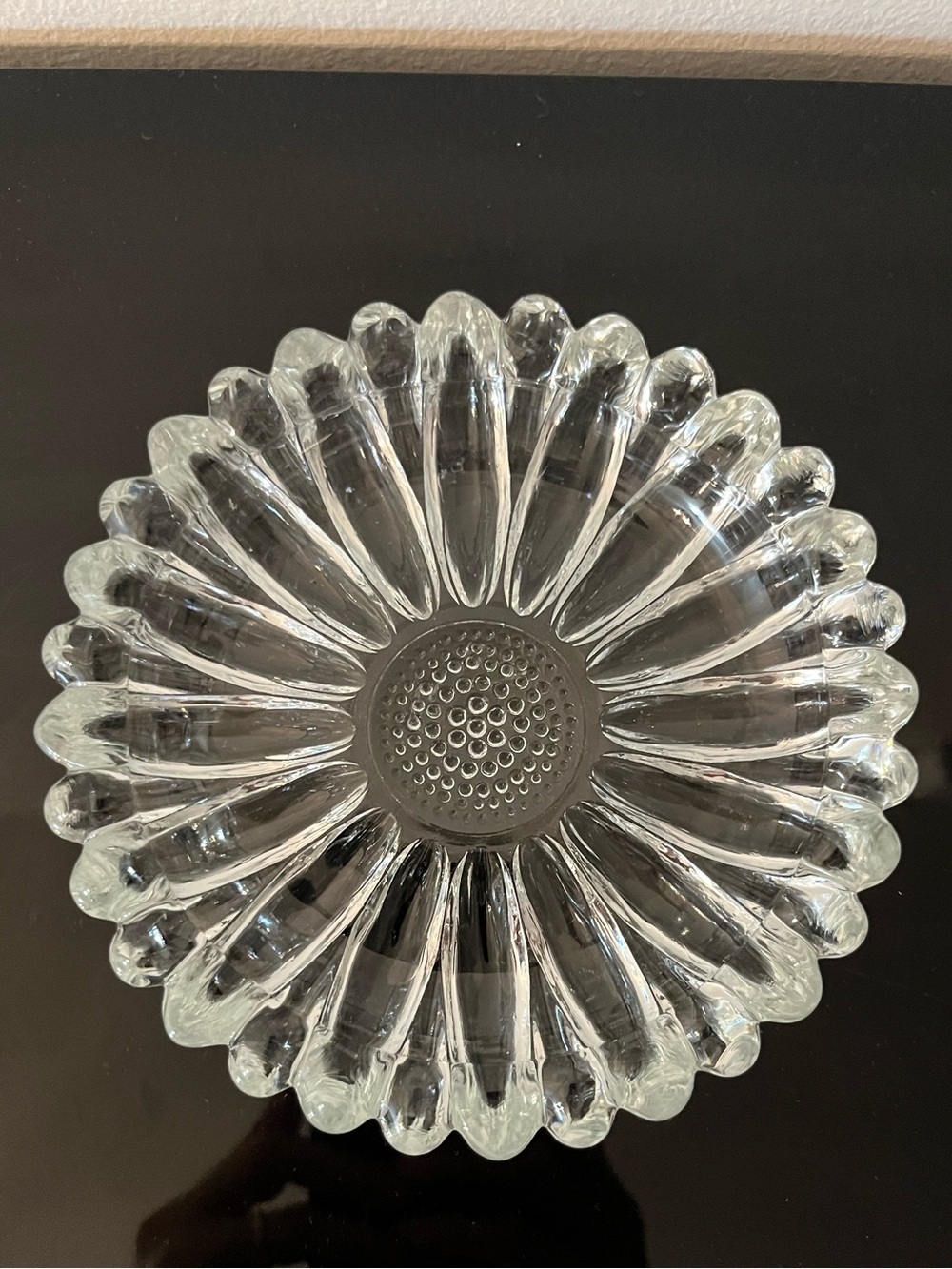 Vintage Mid Century Daisy Sunflower Floral Pressed-Glass Ashtray